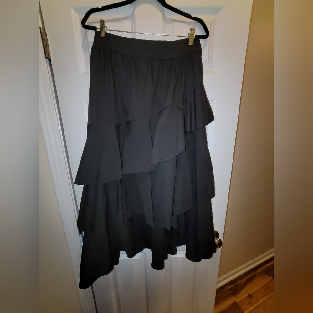 Black flowy skirt
